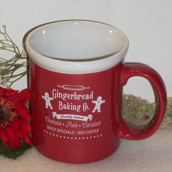 Gingerbread Baking Co. Oversize Red / White Mug 20 oz DesignPac Perfect NWOT - Picture 1 of 9